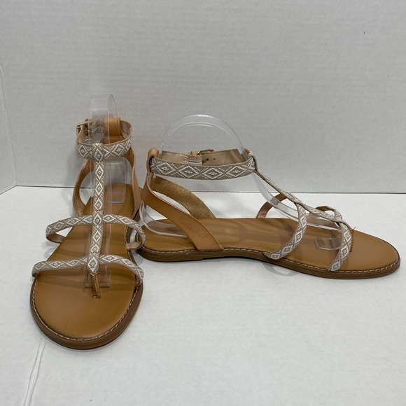 Old navy woman’s Sandals size 9 - Picture 2 of 5